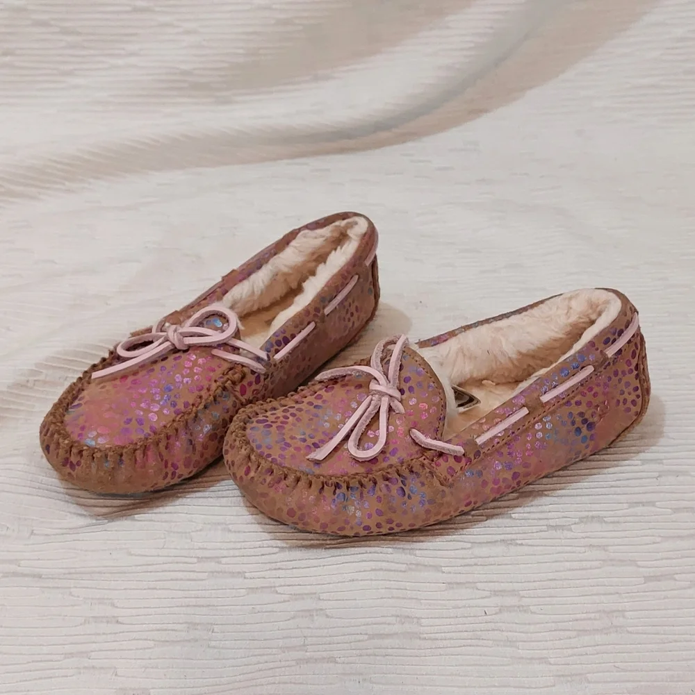 UGG Pink Dakota Polka Dot Moccasin Slippers Size 13